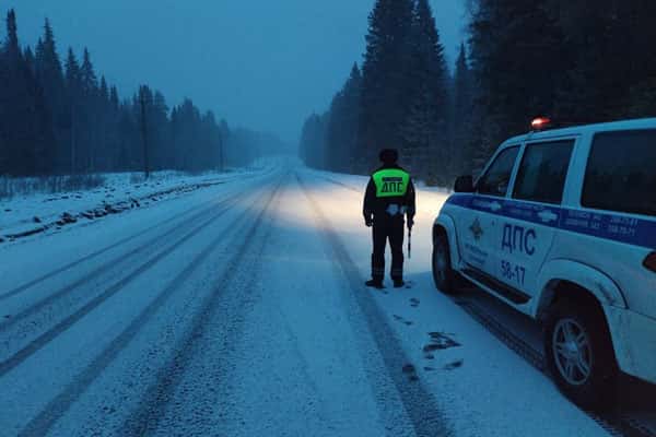 Инспекторы предупредили свердловчан об опасности на дорогах