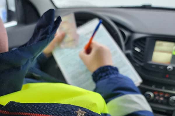 Два штрафа по 3 тысячи! В Шале "гаишники" провели очередной рейд