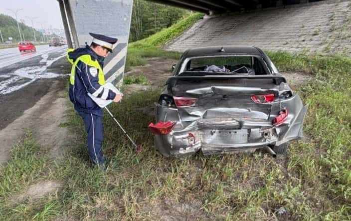 Массовое ДТП на Пермском тракте: пять автомобилей столкнулись на трассе