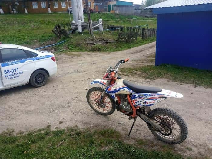 В Шалинском районе поймали подростков на мопедах без прав и оштрафовали водителей